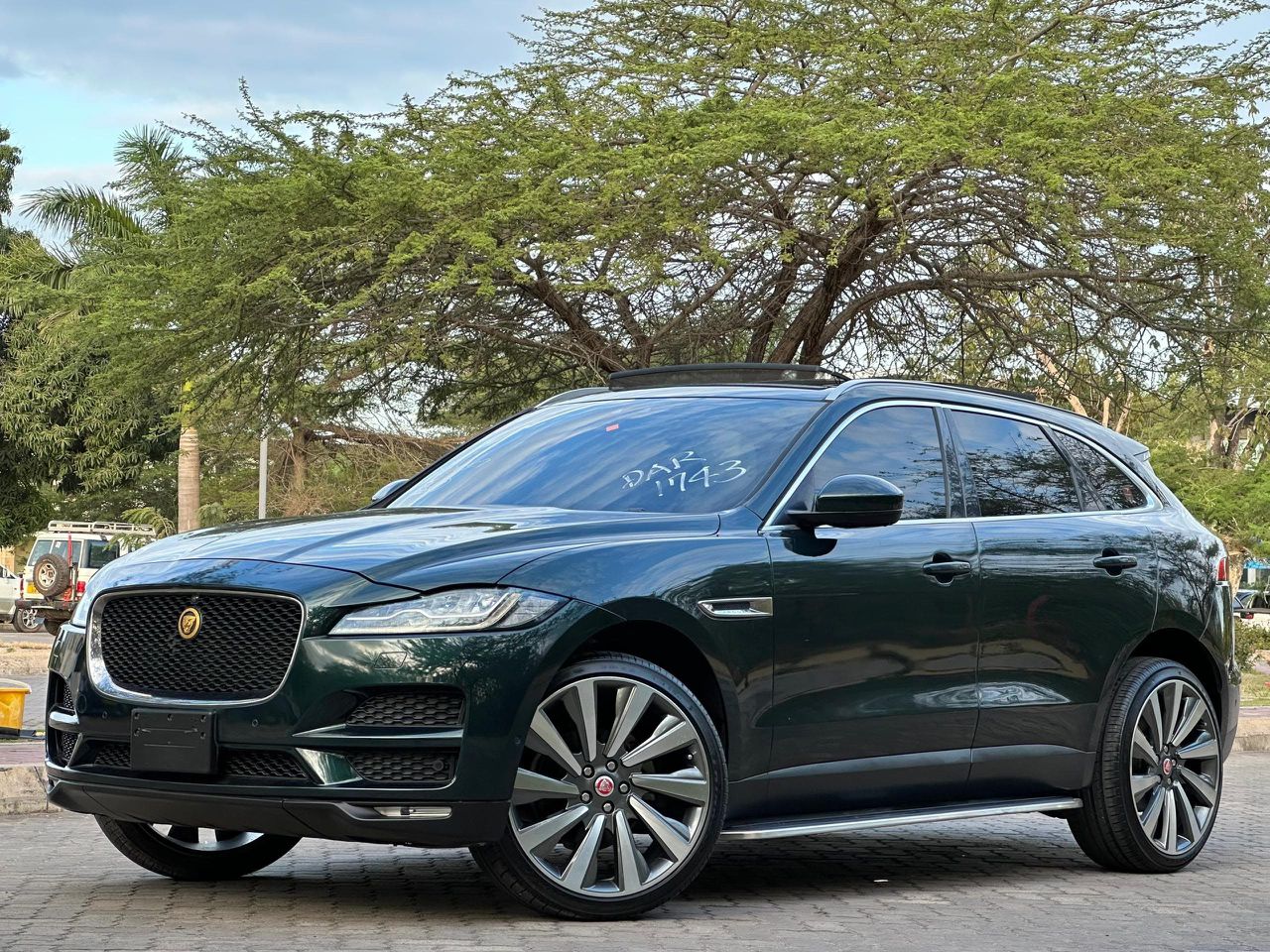 JAGUAR F-PACE thumbnail 5